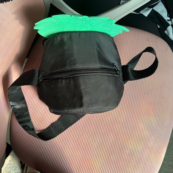 Pineapple Victoria secret lunch box - Picture 5 of 5